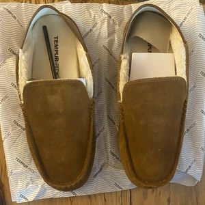 Men’s Tempurpedic slippers size 11. NIB
